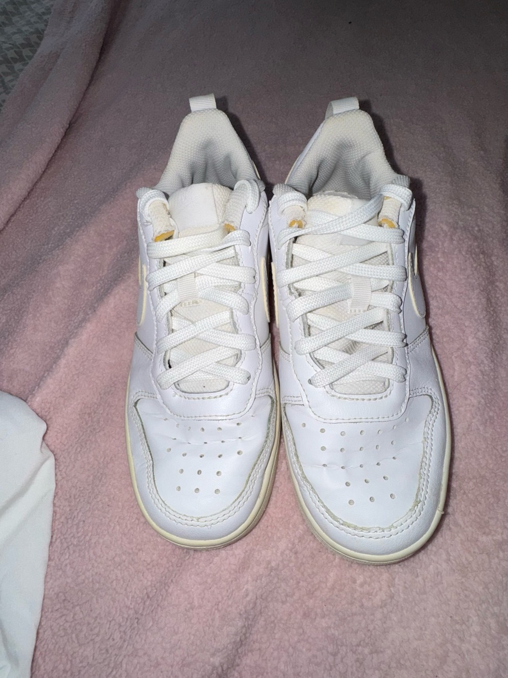 Nike Court Vision white sneakers size US 4Y #basketball #court